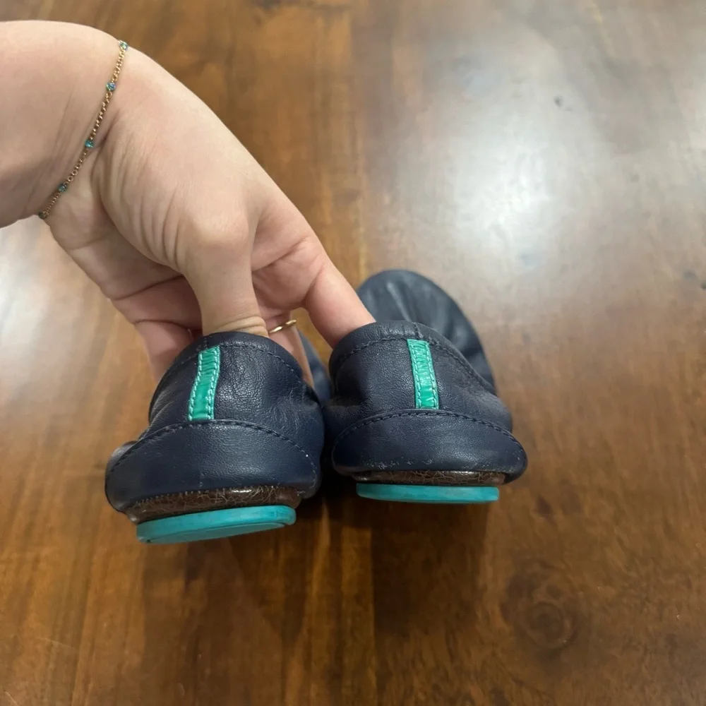 Tieks by Gavrieli California Navy Tieks Flats Size 6 - Picture 4 of 5